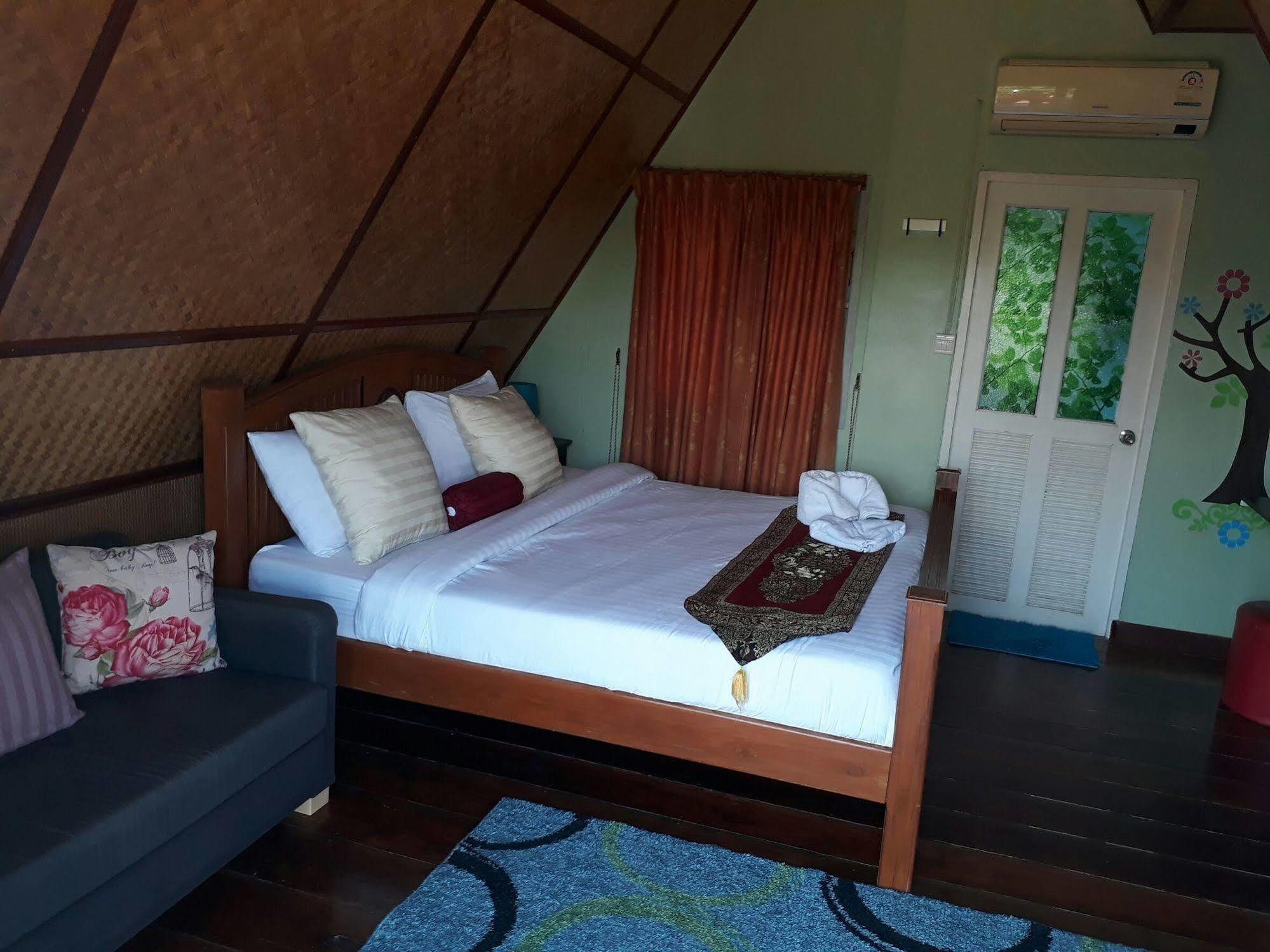 Goodview Resort & Camping Ban Kaeng Raboet Buitenkant foto